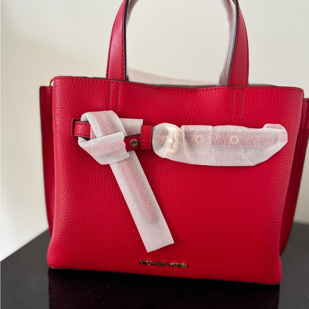 Michael Kors Red Satchel Bag
New
Red